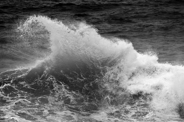 Madeira Waves Porto Moniz