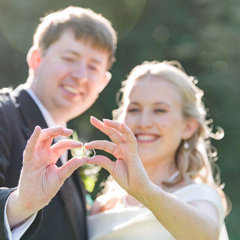 wedding photos in bright sun light